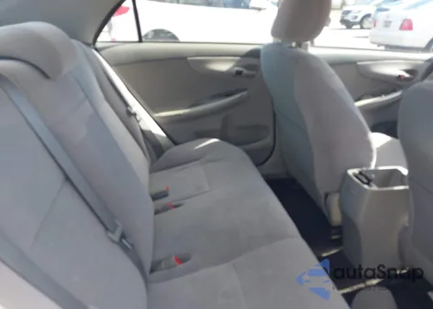 2010 Toyota Corolla Le z USA, uszkodzony, nr VIN JTDBU4EE1AJ067419